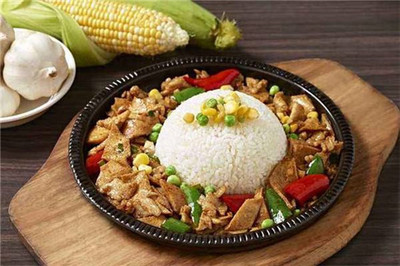 九秒拌鐵板飯 打造新式快餐體驗的市場營銷策劃